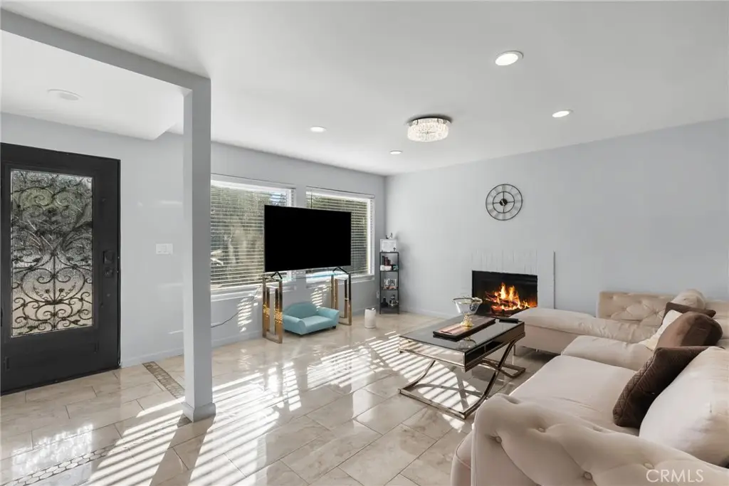 4700 Topanga Canyon Boulevard, Woodland Hills, CA 91364 - #1