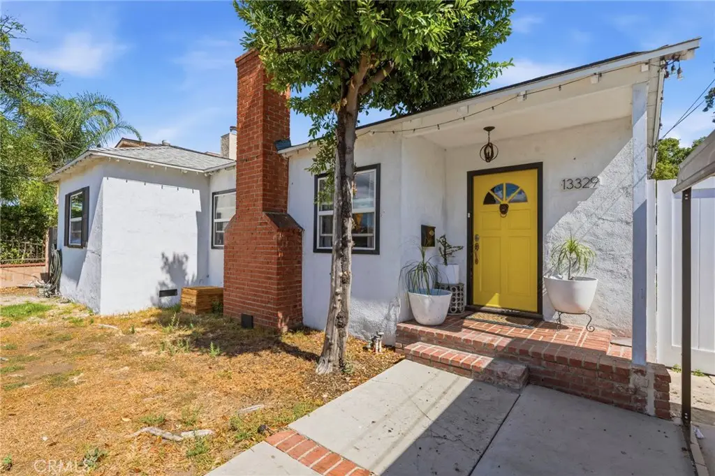 13329 Erwin, Van Nuys, CA 91401 - #1
