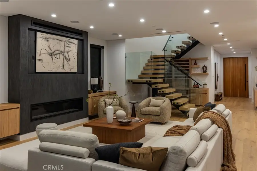 5109 Bluebell Avenue, Valley Village, CA 91607 - #3