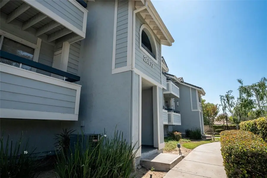 26873 Claudette St. #112, Canyon Country, CA 91351 - #2