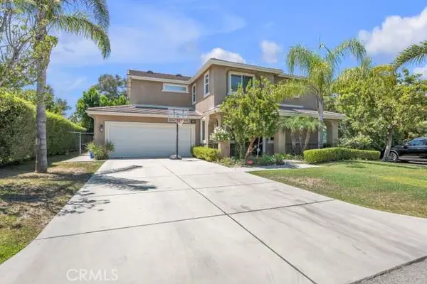 9849 Dreams, San Fernando, CA 91345