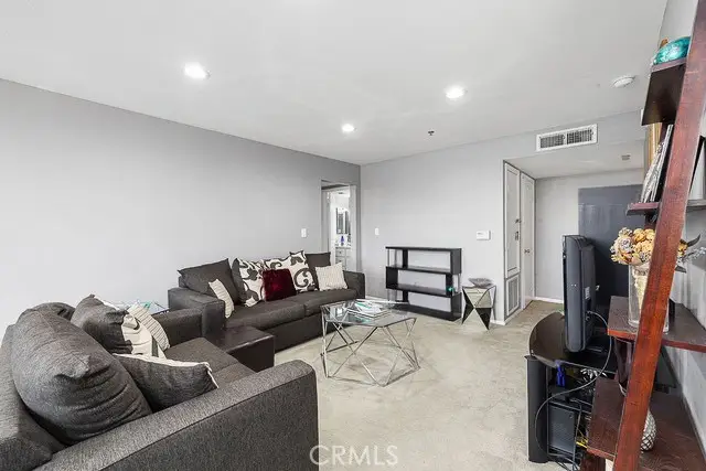 4501 Cedros, Sherman Oaks, CA 91403 - #3