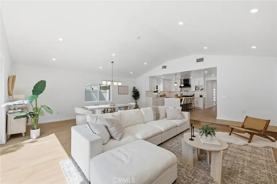 17420 Collins Street, Encino, CA 91316 - #2