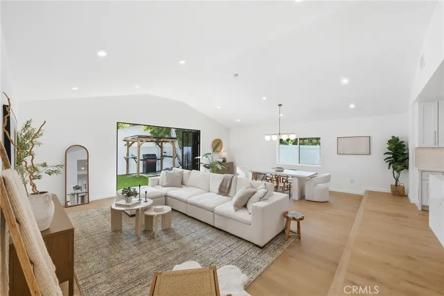 17420 Collins Street, Encino, CA 91316 - #3