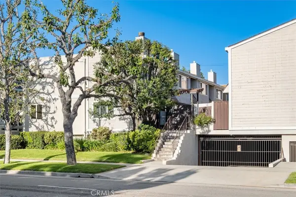 4230 Whitsett Avenue #4, Studio City, CA 91604
