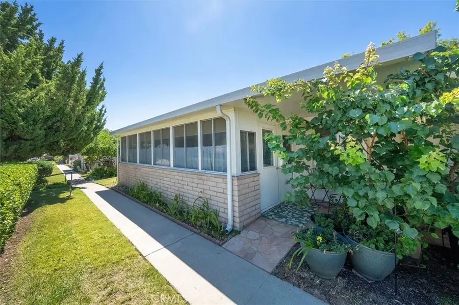 26742 Whispering Leaves, Unit B, Newhall, CA 91321 - #2