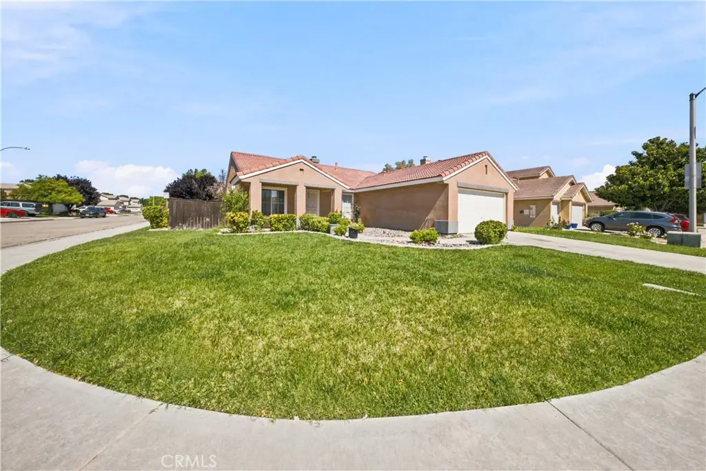 44701 Sandhurst, Lancaster, CA 93536 - #1