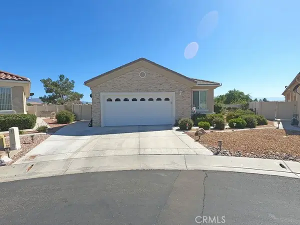 19611 Castle Harbor Court, Apple Valley, CA 92308