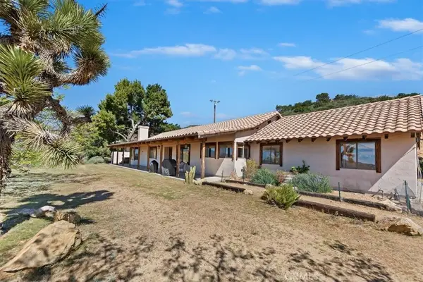 9060 Yucca Hills Road, Agua Dulce, CA 91390
