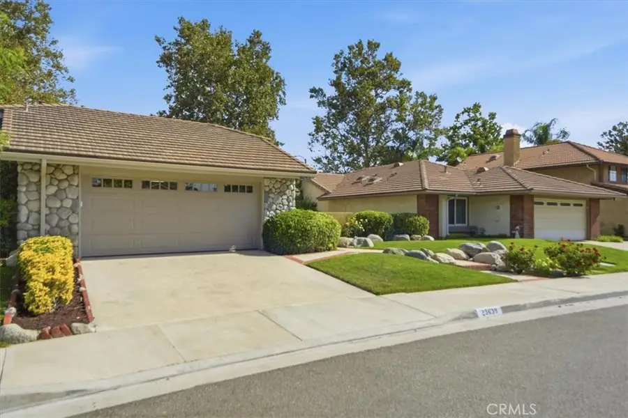23639 Via Primero, Valencia, CA 91355 - #2