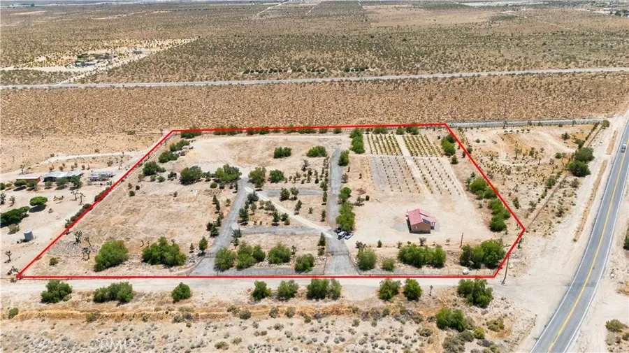 9421 Fort Tejon, South Antelope Valley, CA 93550 - #2