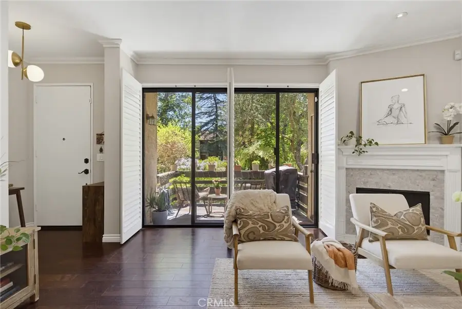 21901 Burbank, Woodland Hills, CA 91367 - #3