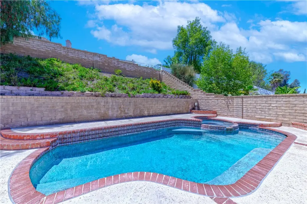 21452 Carol Sue, Saugus, CA 91350 - #1