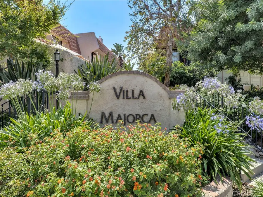 6244 Shoup Avenue, Woodland Hills, CA 91367 - #2
