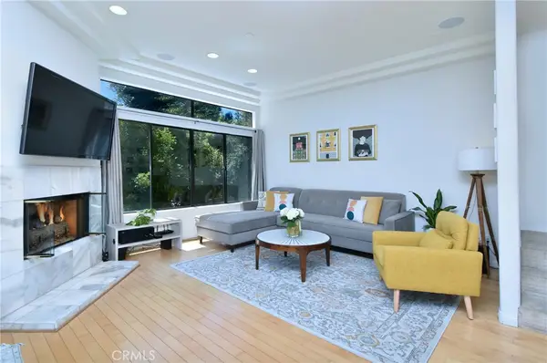 11847 Laurelwood #304, Studio City, CA 91604