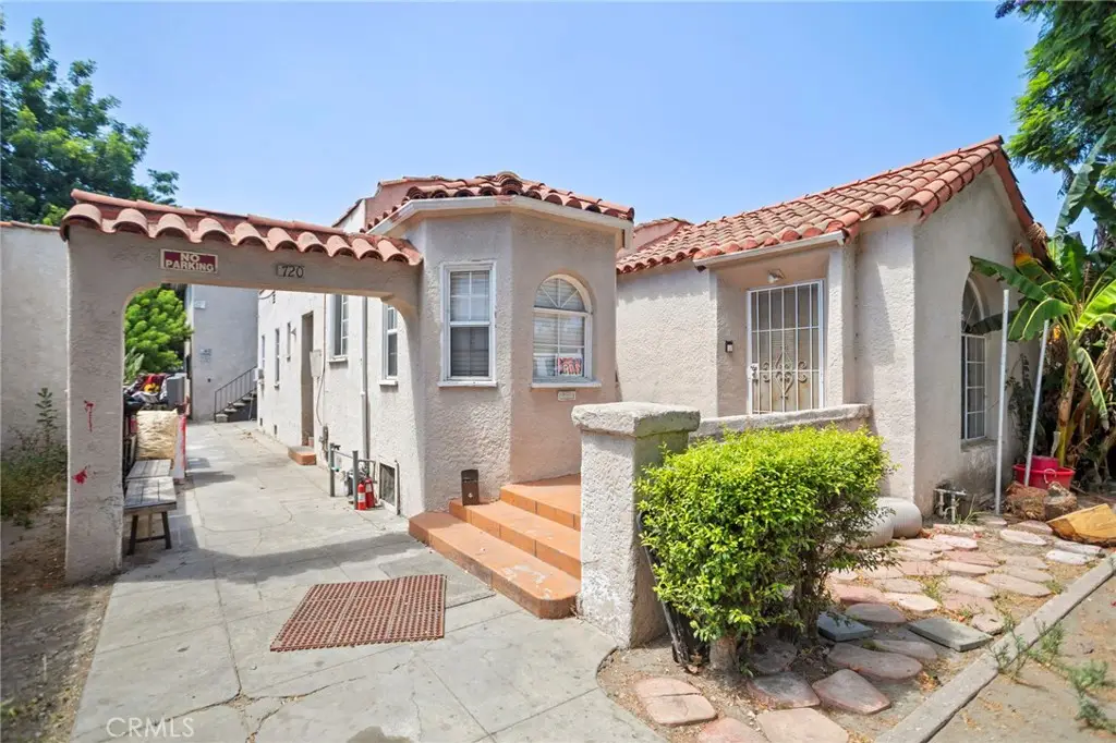720 E 82nd Street, Los Angeles, CA 90001 - #1