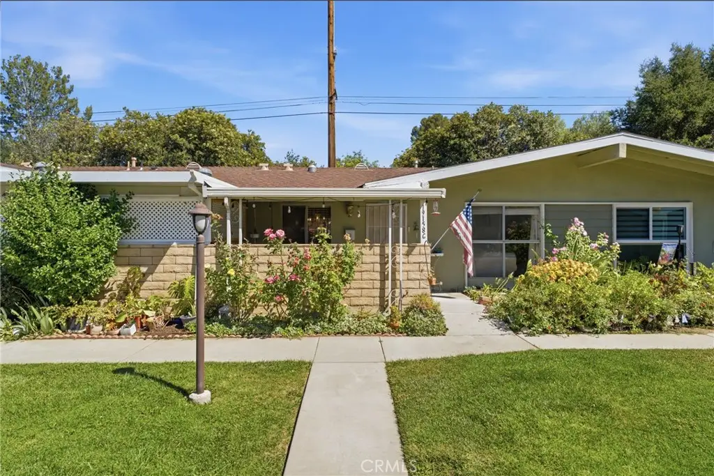 19158 Avenue Of The Oaks #C, Newhall, CA 91321 - #1