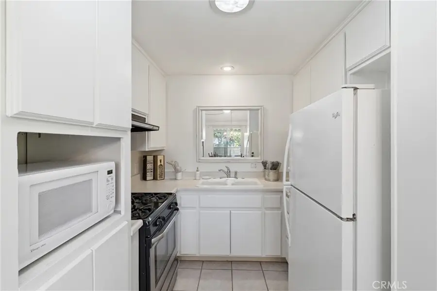 19158 Avenue Of The Oaks #C, Newhall, CA 91321 - #2
