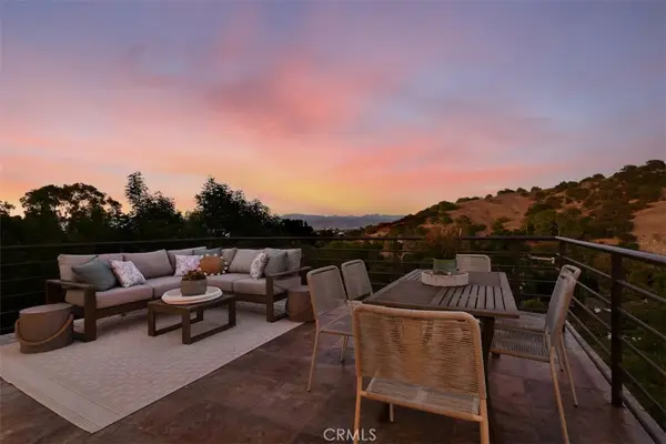 15059 Rayneta Drive, Sherman Oaks, CA 91403