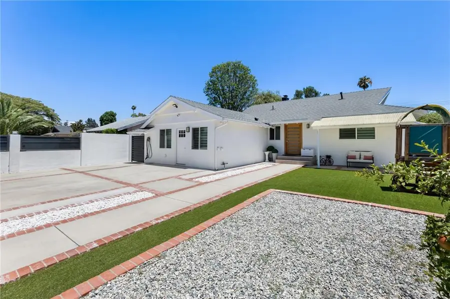8416 Rhea Avenue, Northridge, CA 91324 - #3