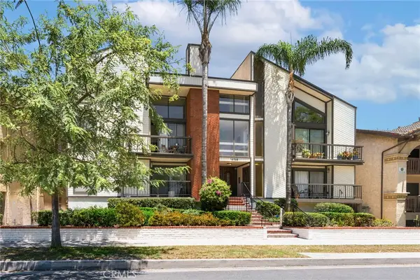 14159 Riverside Drive #103, Sherman Oaks, CA 91423