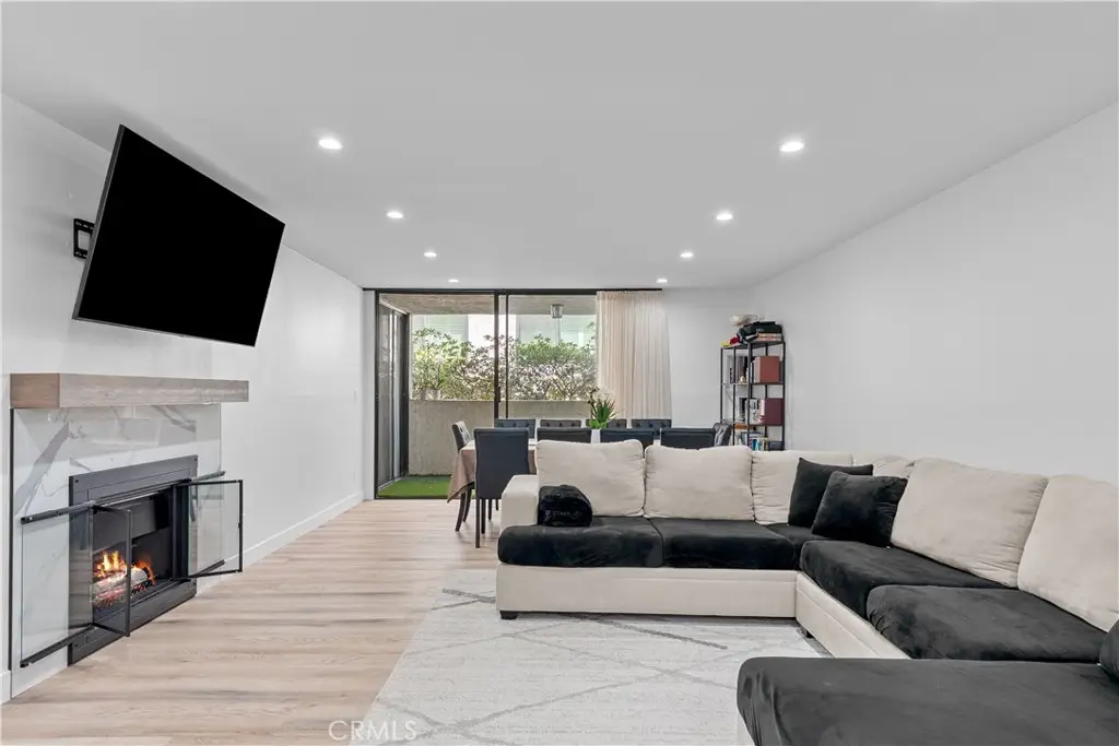 5325 Lindley Avenue #106, Tarzana, CA 91356 - #1