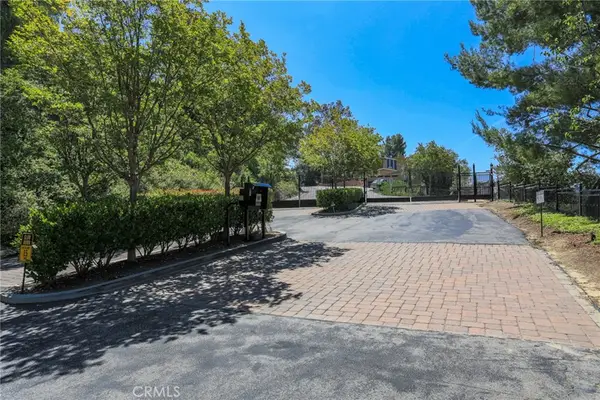 126 Pueblo Lane, Topanga, CA 90290