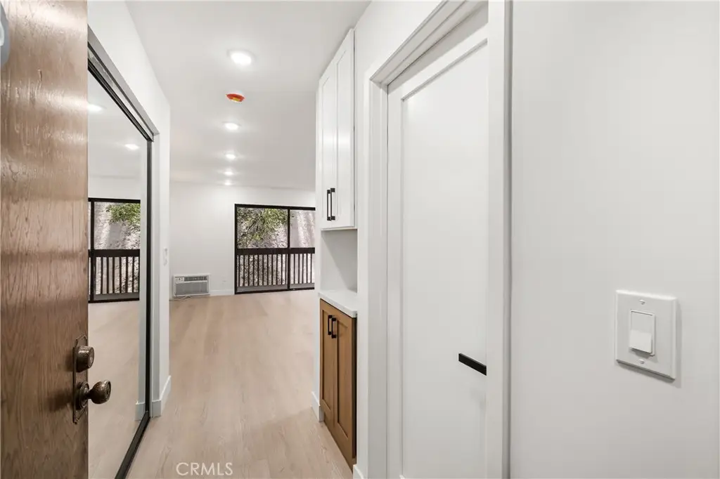 22100 Burbank #250f, Woodland Hills, CA 91367 - #1