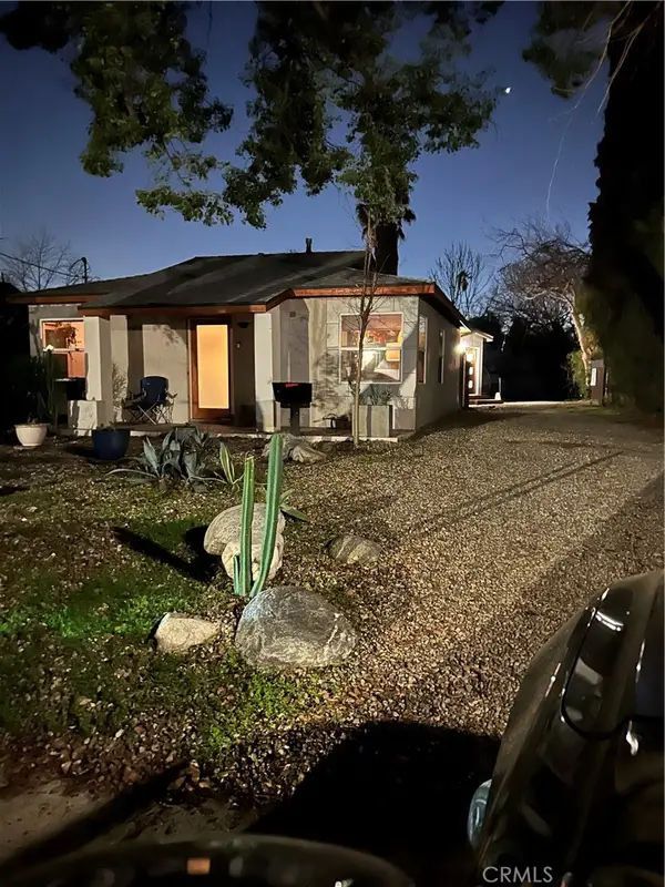 261 N Oak Avenue, Pasadena, CA 91107