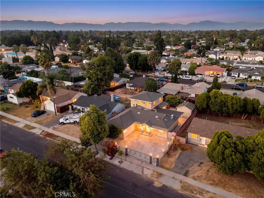 8012 Hesperia, Reseda, CA 91335 - #2