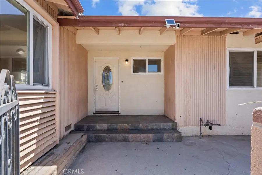 10048 Swinton Avenue, North Hills, CA 91343 - #2