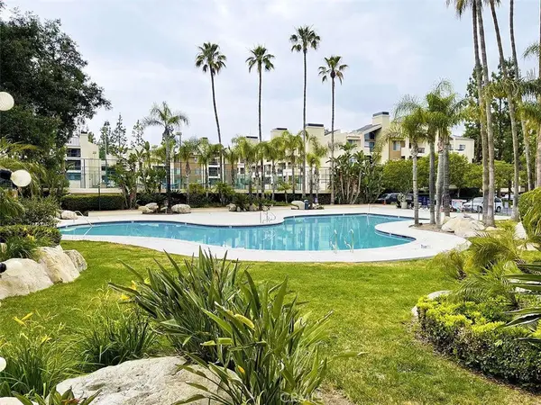 5500 Owensmouth #218, Woodland Hills, CA 91367