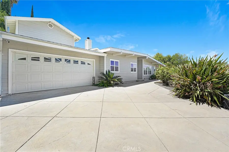 22450 Collins, Woodland Hills, CA 91367 - #3