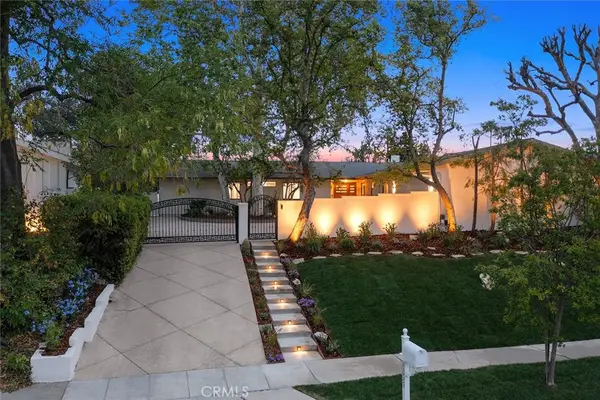 23925 Crosson Drive, Woodland Hills, CA 91367
