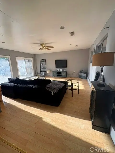 8233 Fallbrook, Canoga Park, CA 91304 - #3