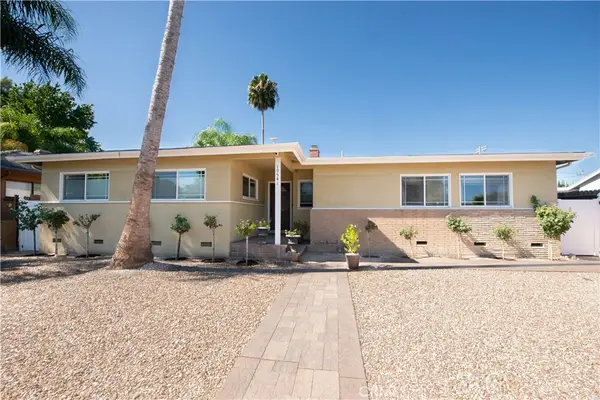 19541 Victory Boulevard, Reseda, CA 91335