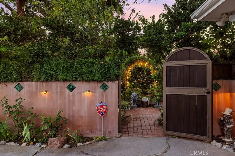 21321 Providencia, Woodland Hills, CA 91364 - #2