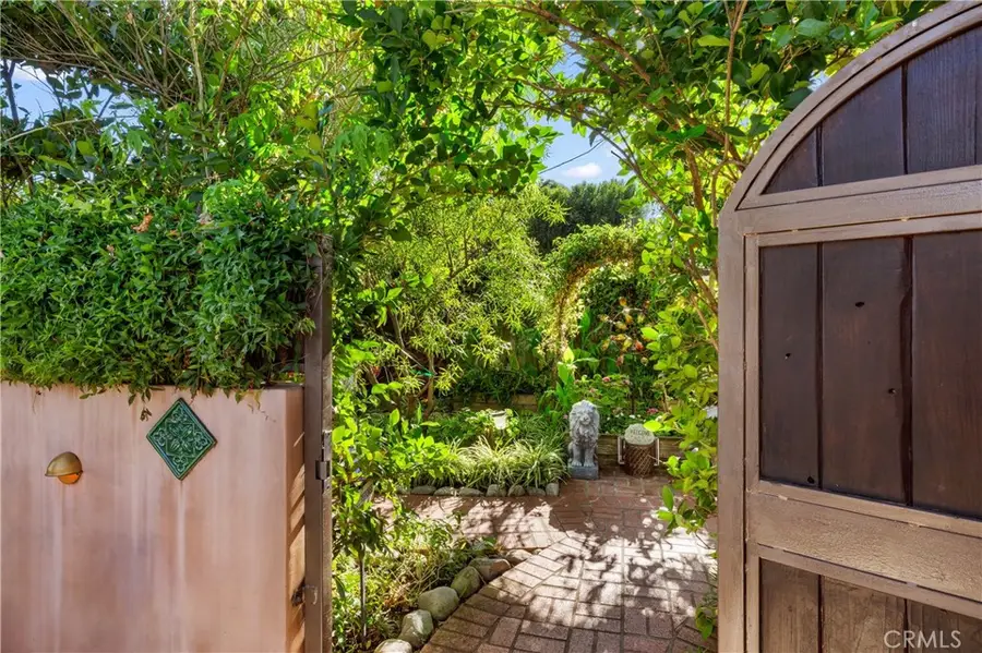 21321 Providencia, Woodland Hills, CA 91364 - #3