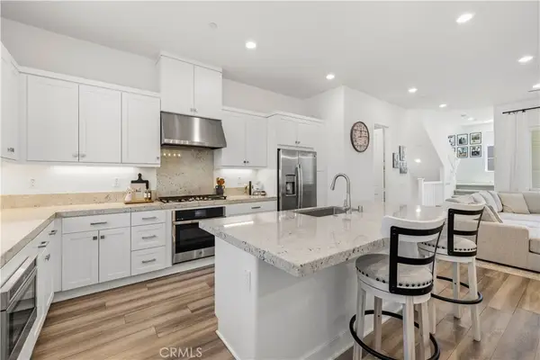 27420 Horizon View, Valencia, CA 91381