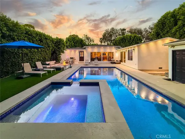 15722 Magnolia, Encino, CA 91436