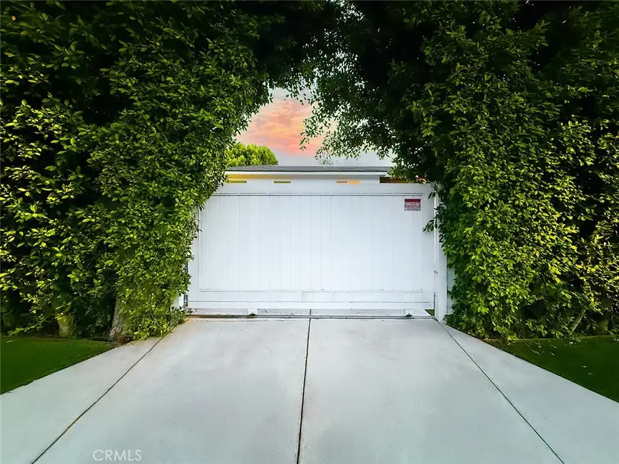 15722 Magnolia, Encino, CA 91436 - #2