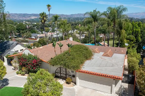 23365 Calvert Street, Woodland Hills, CA 91367