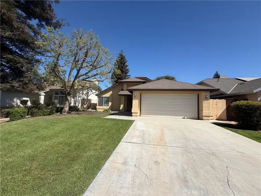 6504 Quaking Aspen, Bakersfield, CA 93313 - #2