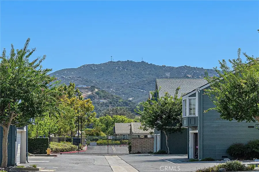 1906 Rory Lane #5, Simi Valley, CA 93063 - #2