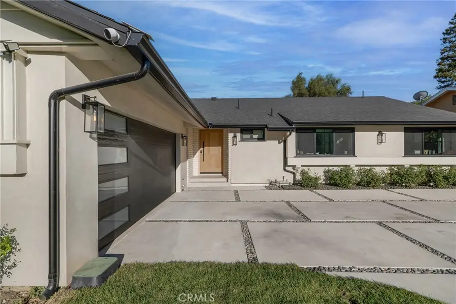 5722 Le Sage Avenue, Woodland Hills, CA 91367 - #3