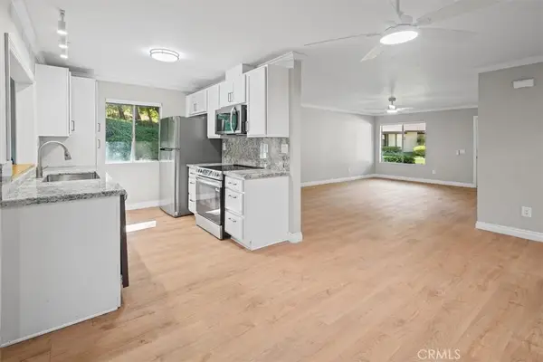 26331 Oakspur Drive #C, Newhall, CA 91321