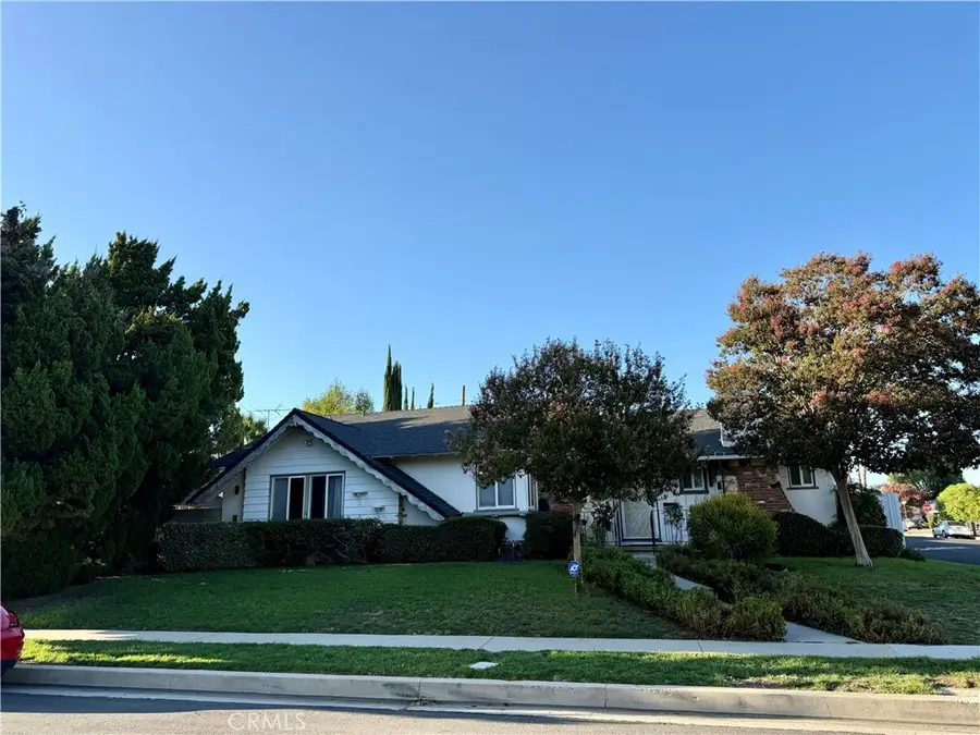 20701 Stagg, Canoga Park, CA 91306 - #2