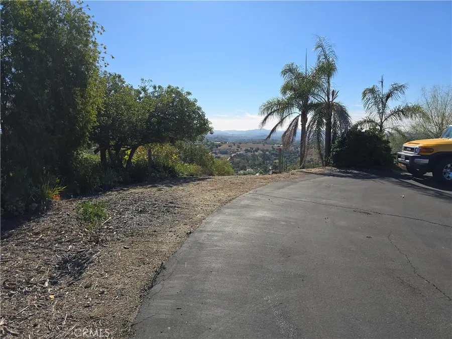 1387 Las Vistas Road, Fallbrook, CA 92028 - Image #2