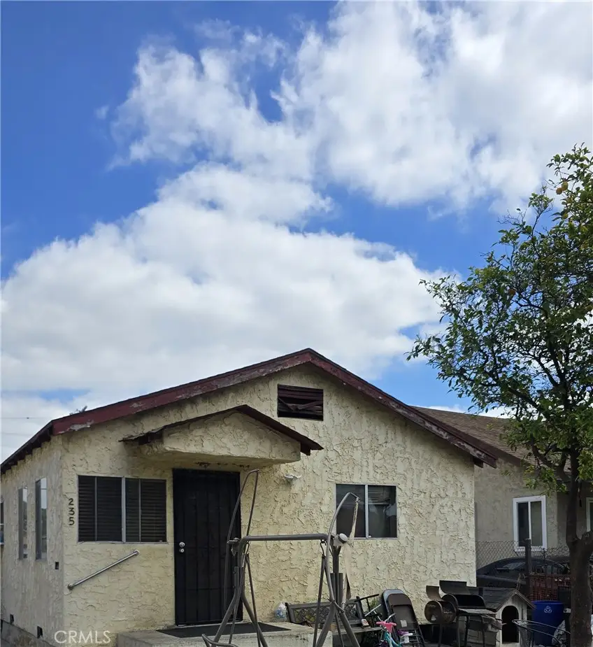 233 E 105th Street, Los Angeles, CA 90003 - Image #1