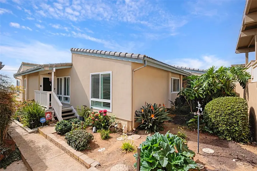 219 Turf View Drive, Solana Beach, CA 92075 - Image #2